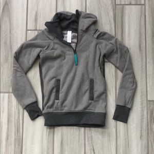 Ivivva Sz 6 fleece lined pullover